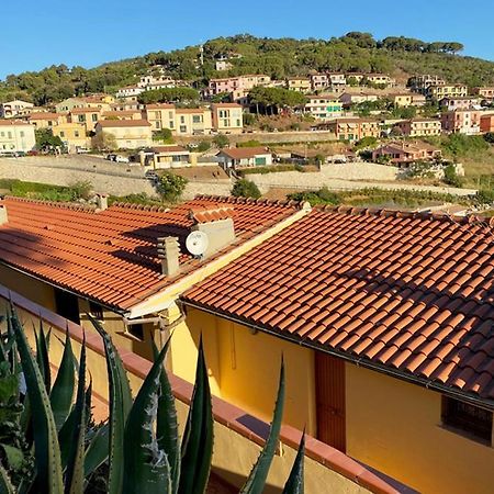 Capoliveri Appartamento Panoramico Con Terrazzo Exteriér fotografie