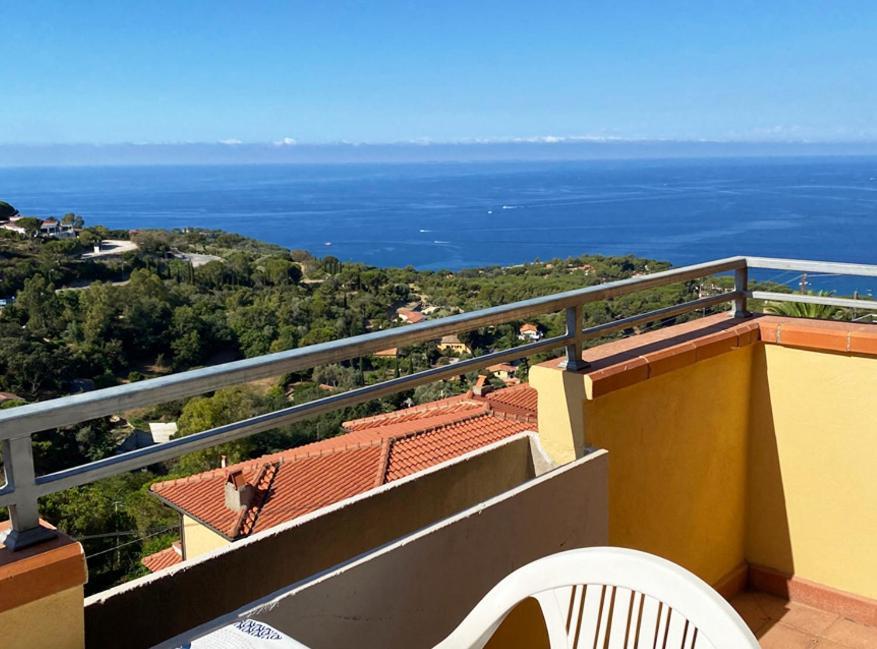 Capoliveri Appartamento Panoramico Con Terrazzo Exteriér fotografie